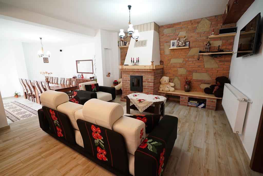 Casa Bunicii 호텔 모이세이 외부 사진